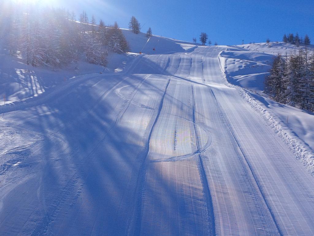 Hotel Shackleton Mountain Resort Сестриере Экстерьер фото