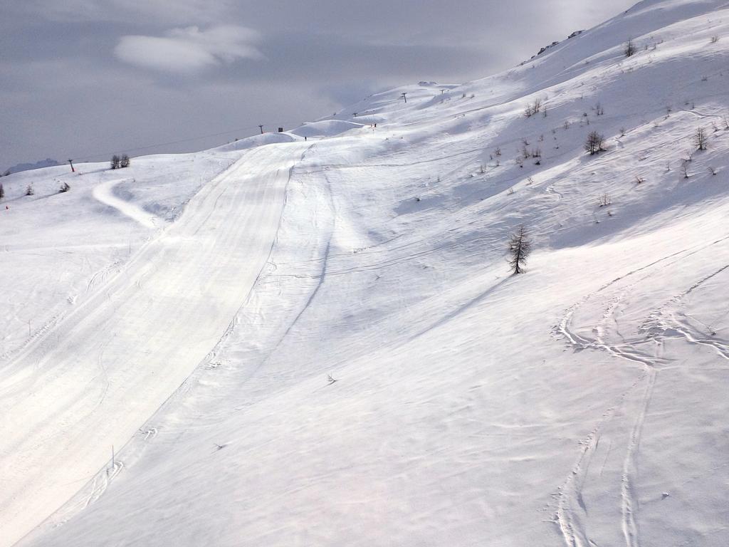 Hotel Shackleton Mountain Resort Сестриере Экстерьер фото