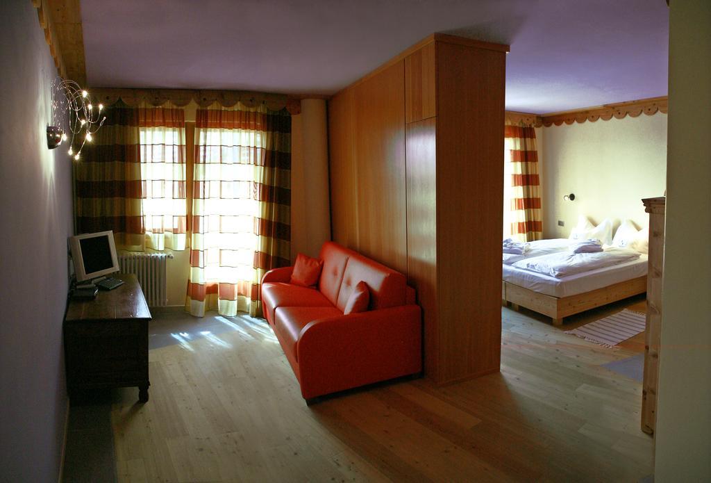 Hotel Shackleton Mountain Resort Сестриере Экстерьер фото