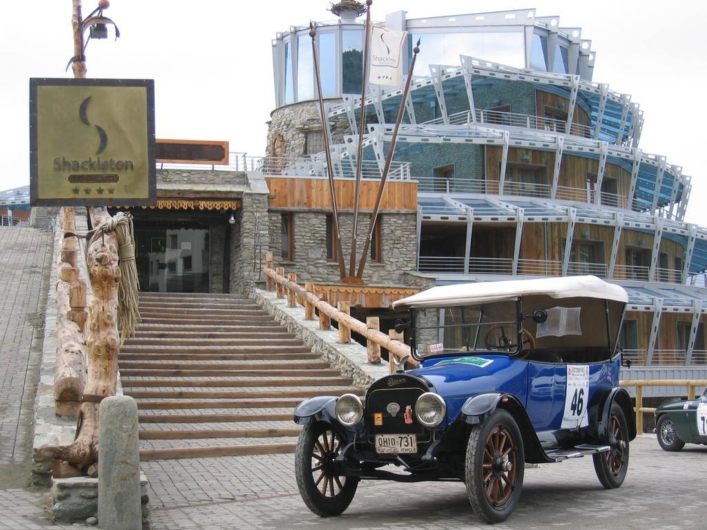 Hotel Shackleton Mountain Resort Сестриере Экстерьер фото