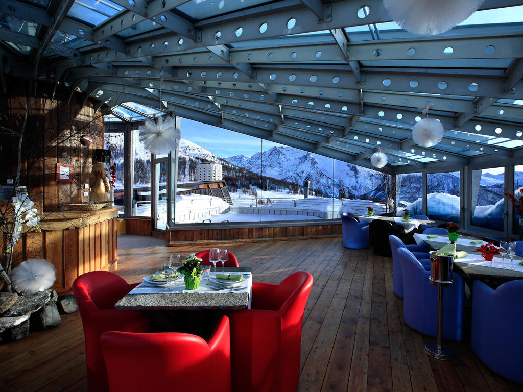 Hotel Shackleton Mountain Resort Сестриере Экстерьер фото