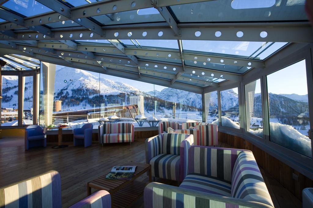 Hotel Shackleton Mountain Resort Сестриере Экстерьер фото
